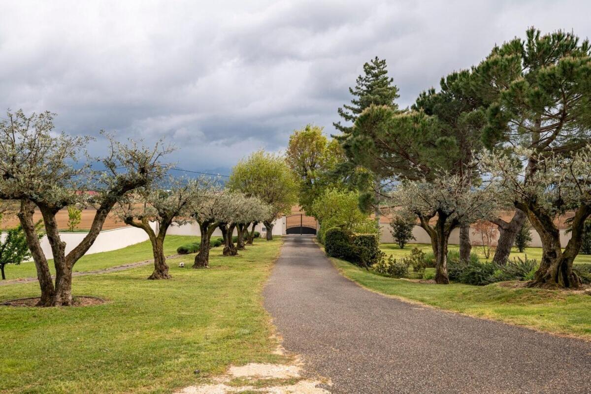 La Villa Moursoise 4 Etoiles Exteriér fotografie