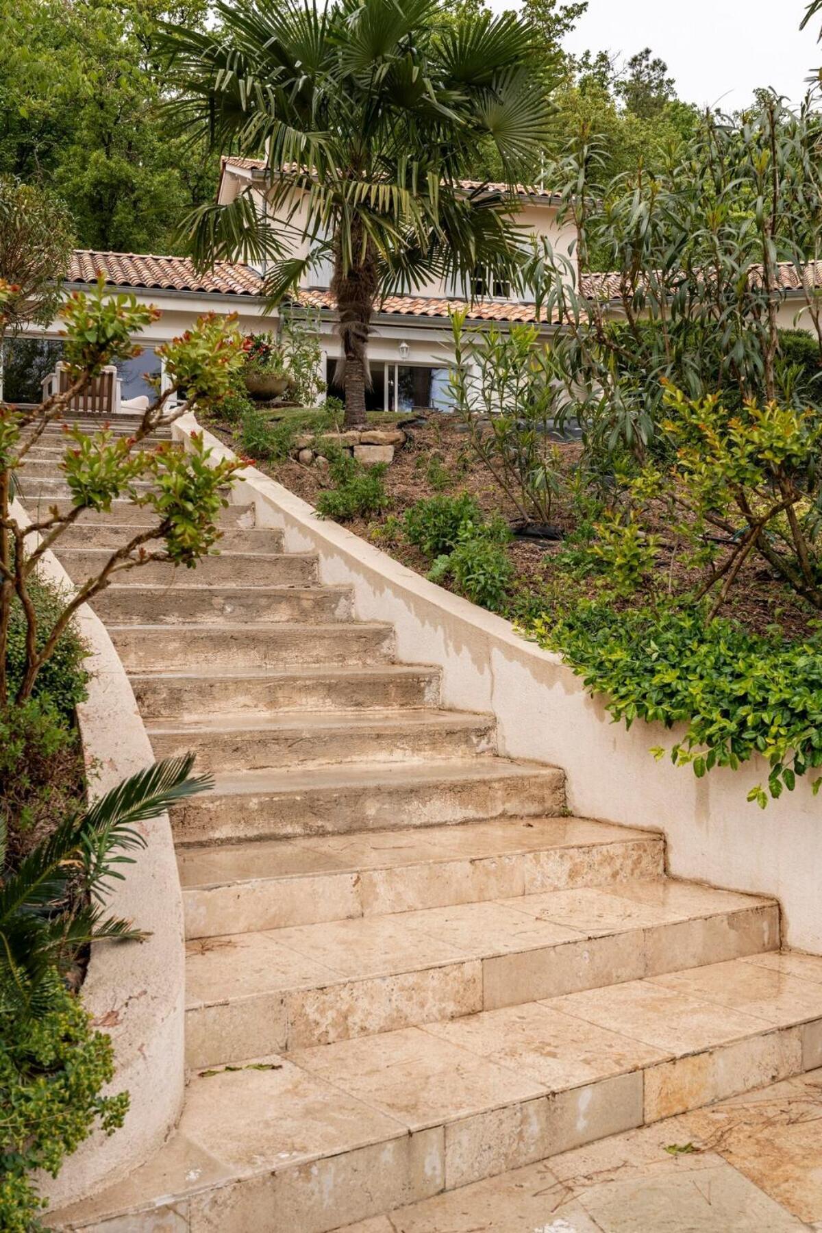 La Villa Moursoise 4 Etoiles Exteriér fotografie